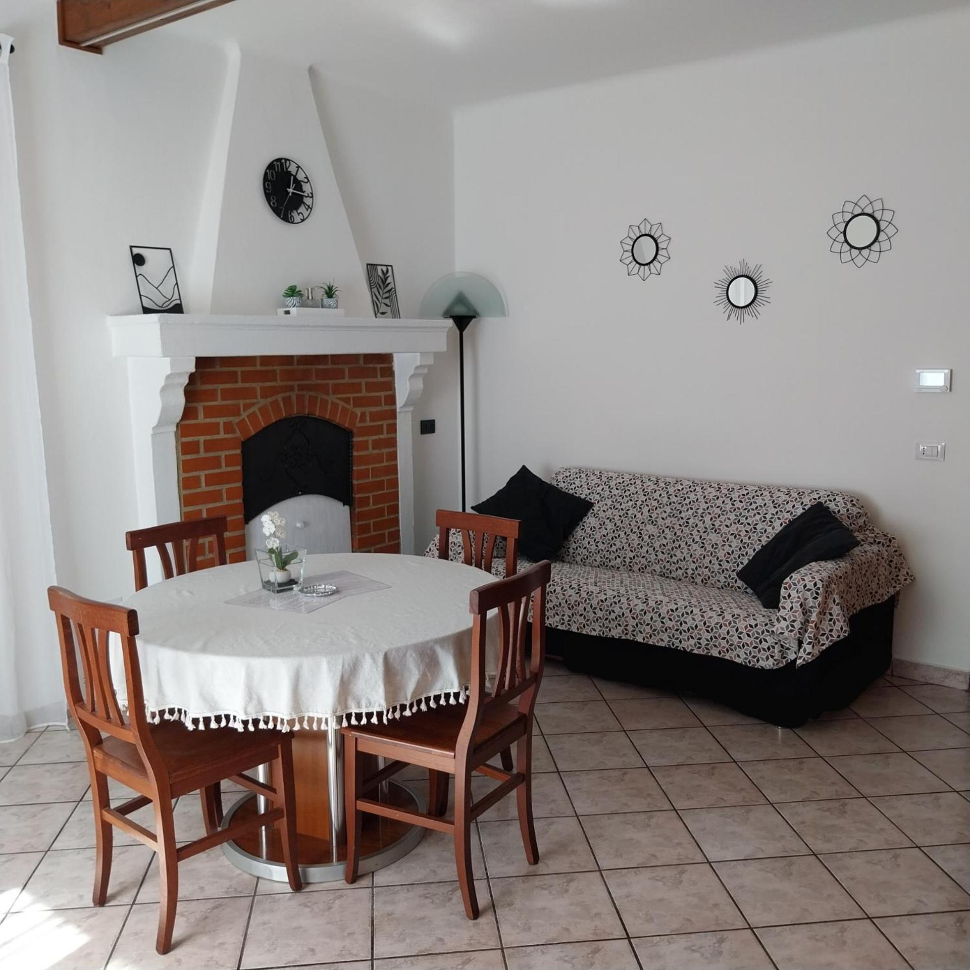 Casa Peppo Apartman Lezzeno Kültér fotó